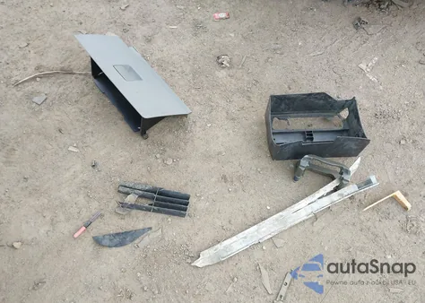 2004 Ford Freestar Se z USA, uszkodzony, nr VIN 2FMDA51634BB08529